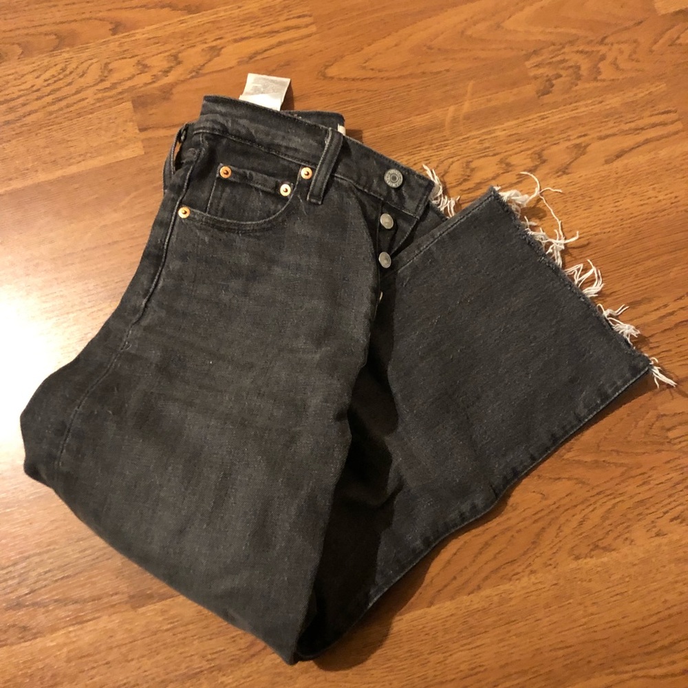 Levi’s Ribcage high waisted straight leg jeans